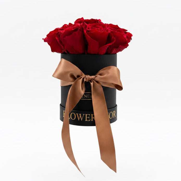 Rosso di Seta · 9 rose – dettaglio delle rose rosse stabilizzate nella box nera