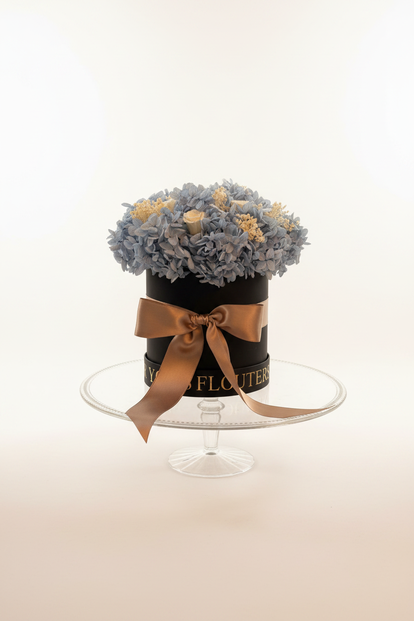Cielo di Seta – bouquet moderno con fiori stabilizzati in tonalità celesti – UNICO BOUQUET