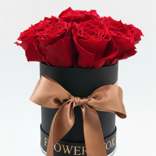 Rosso di Seta · 9 rose – bouquet di rose rosse stabilizzate in box nera – UNICO Bouquet